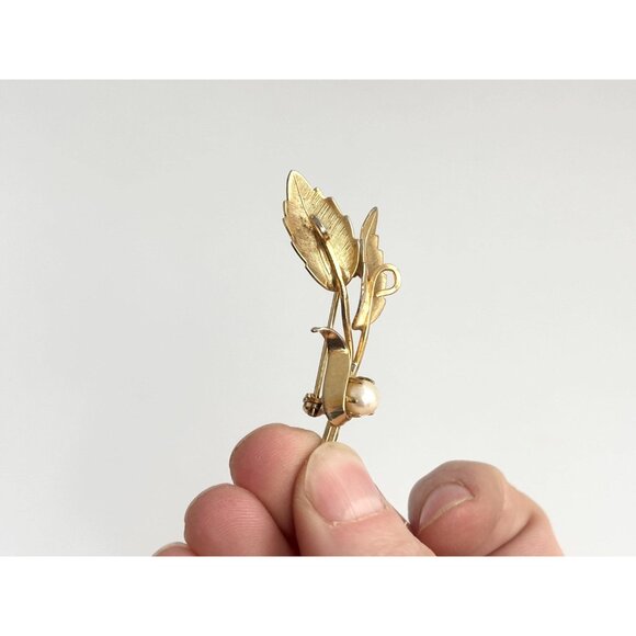 Gold Toned Textured Leaf Shaped Art Noveau Inspired Vintage Floral Brooch - Picture 6 of 9